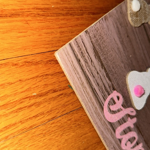 Easter bunny stop here decor - Picture 2 of 4